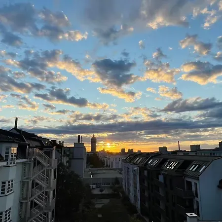 Double In A Quiet Shared Flat 400m From Oktoberfest Privatunterkunft *